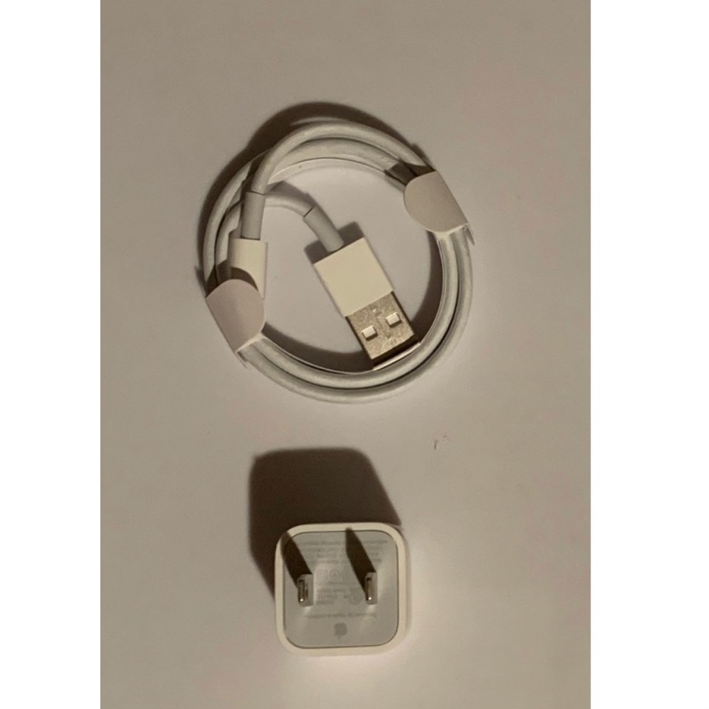 Apple lightning Cable w/ charging block